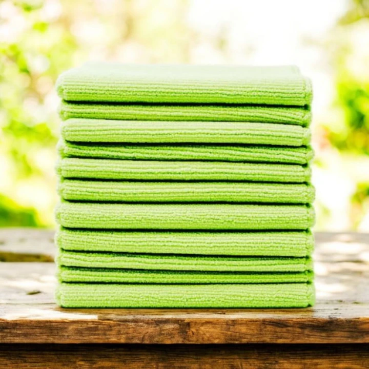 scierki-z-mikrofibry-30x30-zielone-50-sztuk.jpg